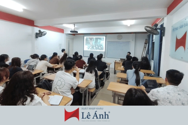 lớp học xuất nhập khẩu tại hà nội