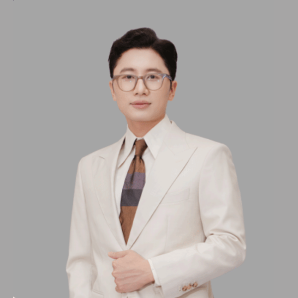 Giảng viên Nguyễn Hữu Trung hơn 10 năm kinh nghiệm xuất nhập khẩu thực tế
