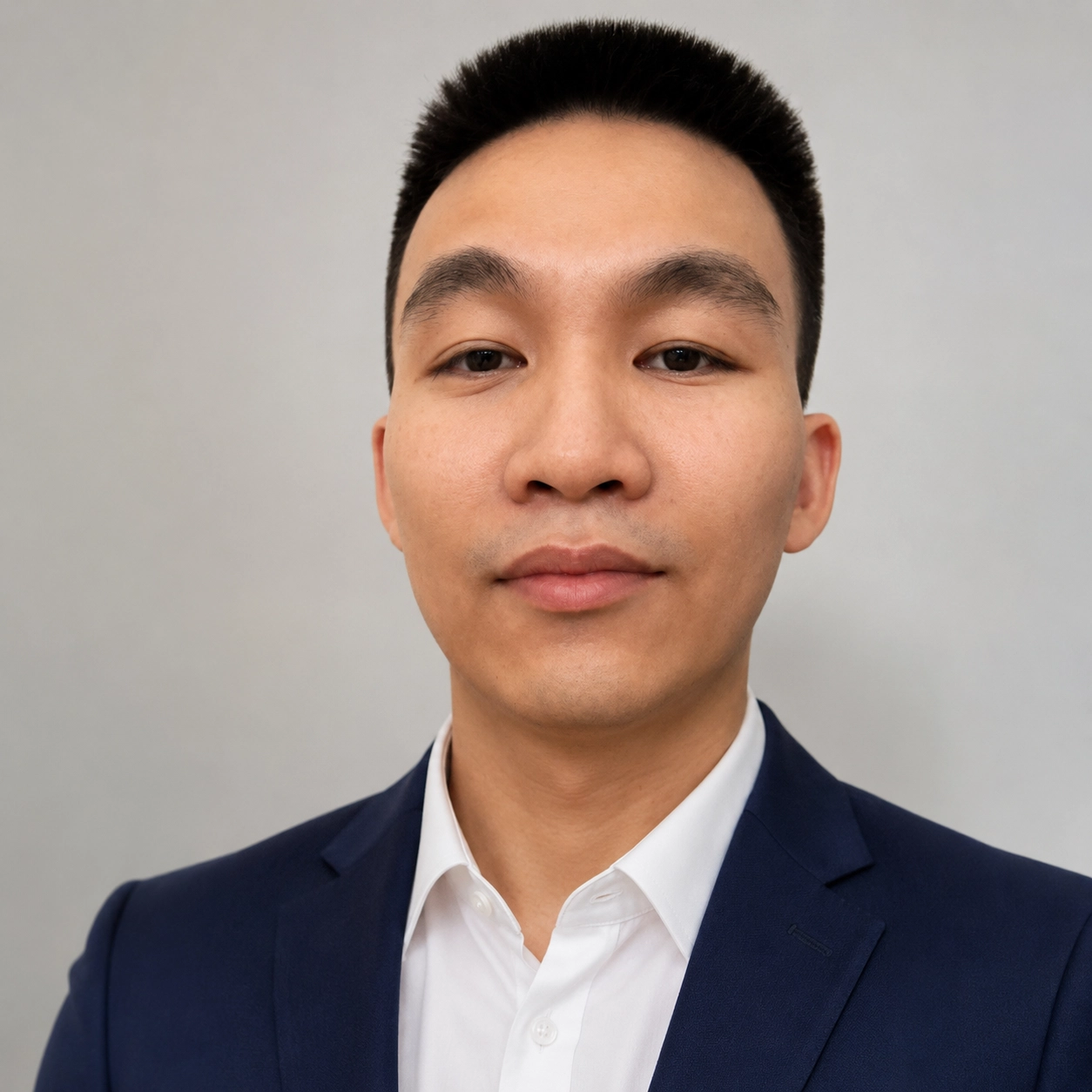 giảng viên Lê Thế Cường Giám đốc điều hành Công ty TNHH TRUST FRIEND, hơn 15 năm kinh nghiệm trực tiếp làm nghề và điều hành doanh nghiệp logistics.