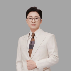 Giảng viên Nguyễn Hữu Trung hơn 10 năm kinh nghiệm xuất nhập khẩu thực tế