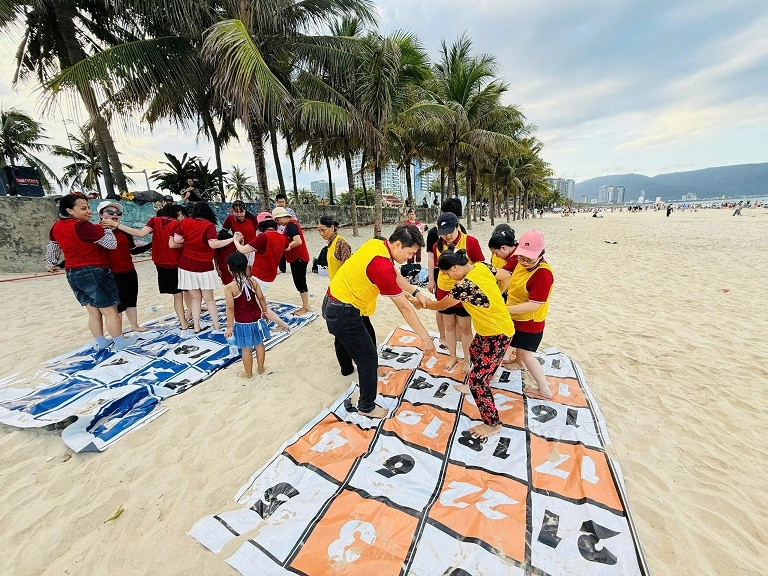Hoạt động team building kỷ niệm 15 năm thành lập xuất nhập khẩu Lê Ánh