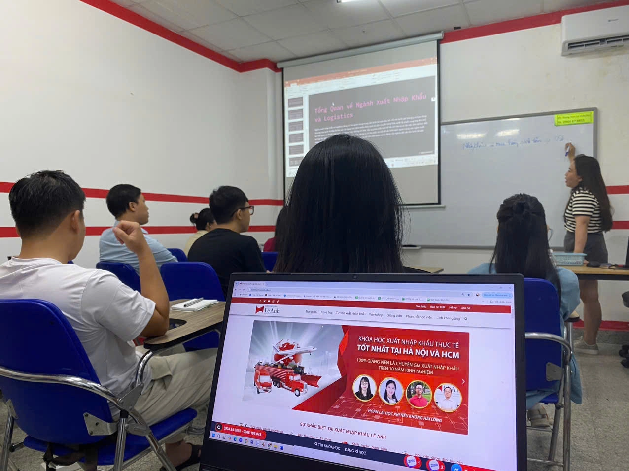 khóa học xuất nhập khẩu logistics