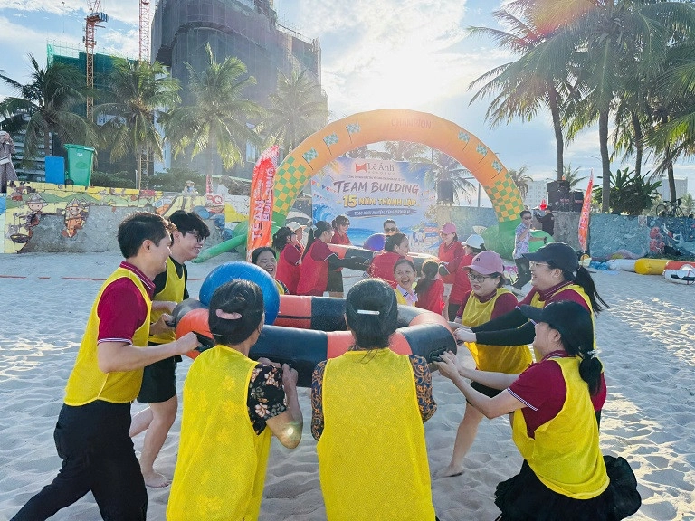 Hoạt động team building kỷ niệm 15 năm thành lập xuất nhập khẩu Lê Ánh