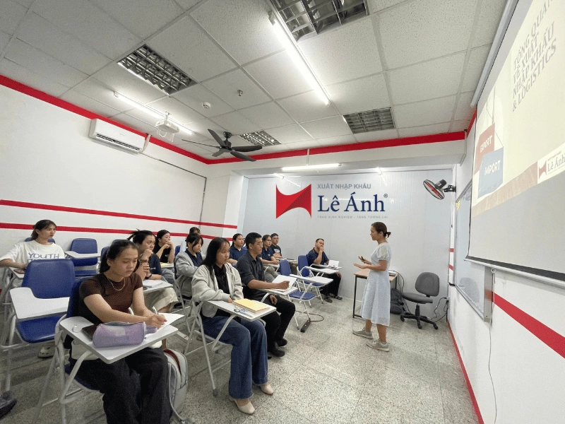 Cơ sở vật chất, đào tạo tại Hồ Chí Minh của XNK Lê Ánh\
