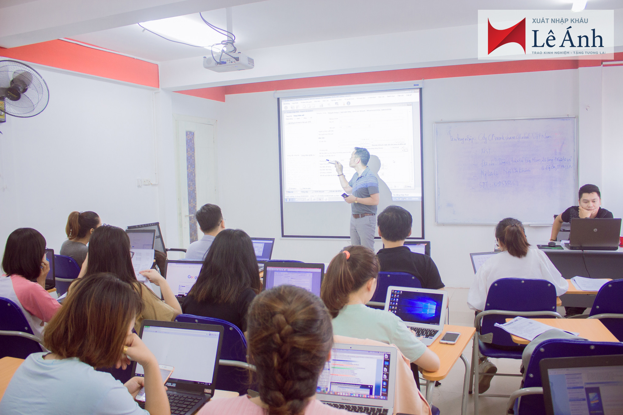 khóa học khai báo hải quan