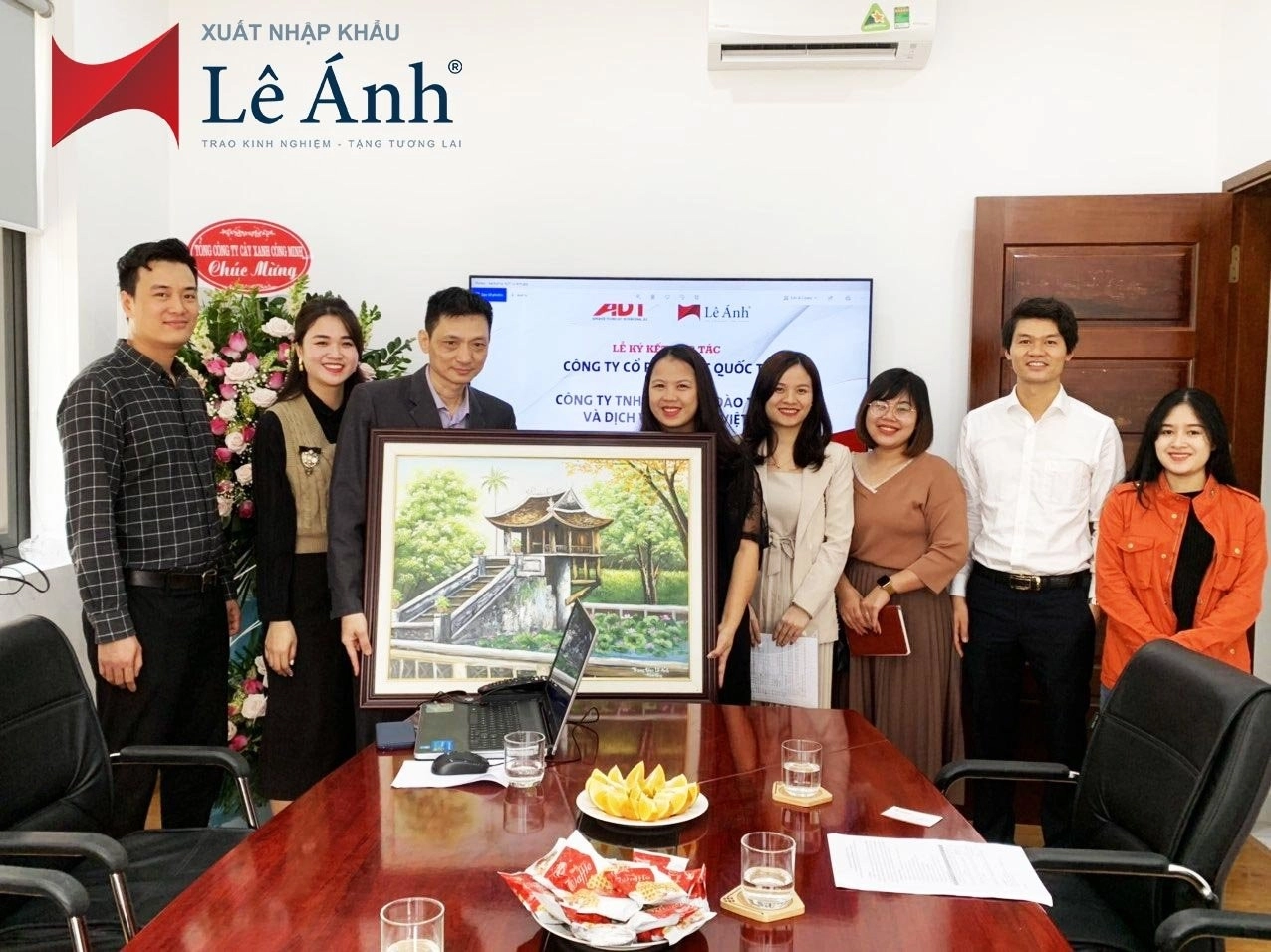 le-anh-ky-ket-hop-dong-cung-ung-nhan-su-voi-adt