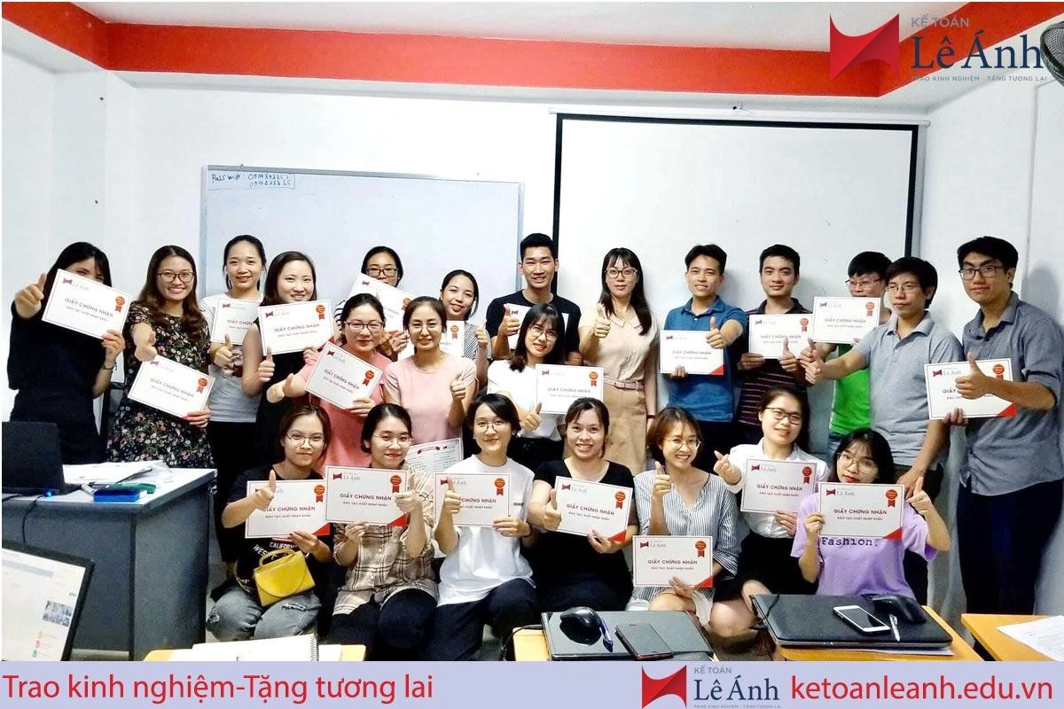 khóa học xuất nhập khẩu thực tế ở Hải Phòng