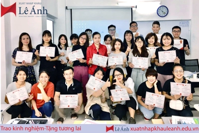 hinh-anh-khoa-hoc-xuat-nhap-khau-tai-xnk-le-anh