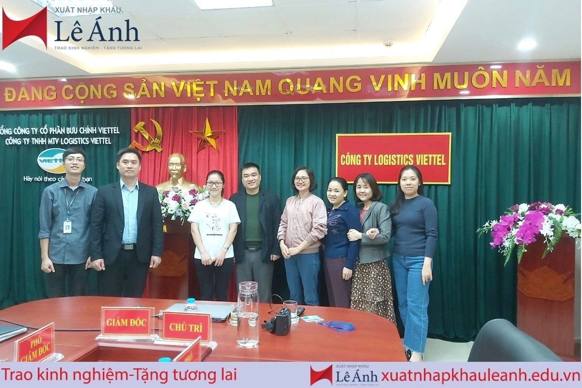 dao-tao-xuat-nhap-khau-tai-doanh-nghiep