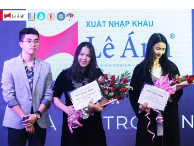 xua-t-nha-p-kha-u-le-a-nh-da-i-ho-c-thu-o-ng-ma-i