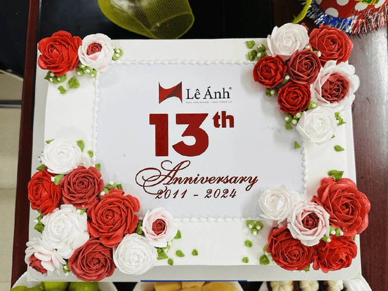 ky-niem-13-nam-thanh-lap-trung-tam-xuat-nhap-khau-le-anh-min.png
