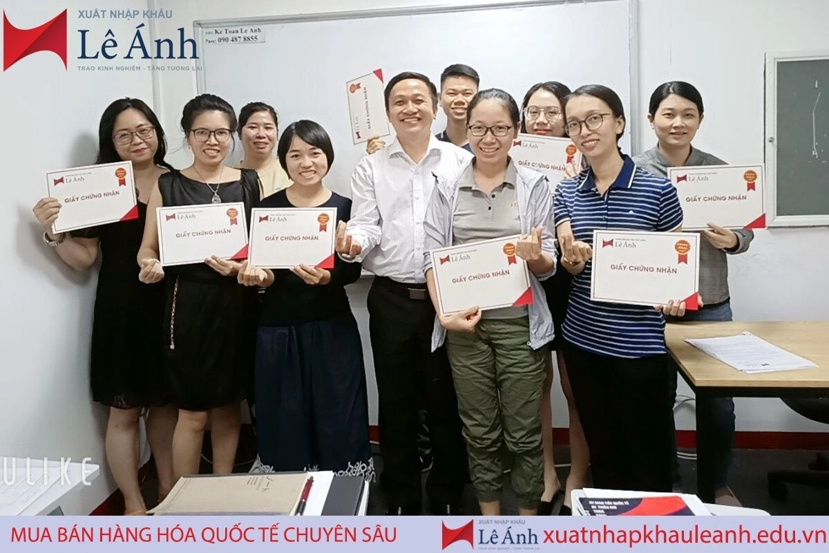 học xuất nhập khẩu thực tế